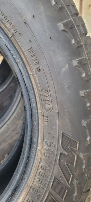 Vând 4 anvelope 215 65 16  Off road