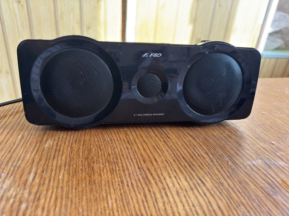 Kalonka. Sotiladi.Srochni. Bluetooth. Ovozni sifati aloooo