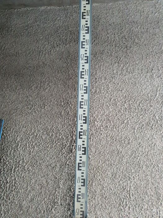 Рейка невилирная