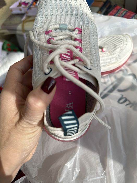 Обувь на девочку, сапоги, кроссовки