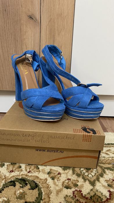 Новые    босаножки