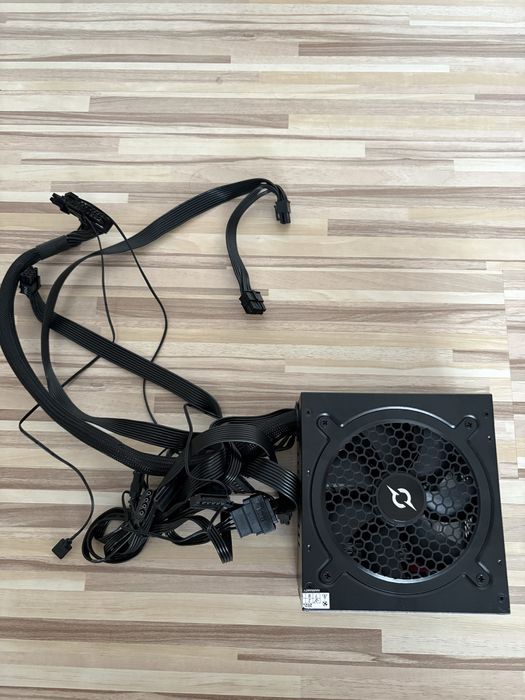 Sursa Aqirys Pulsar 650W