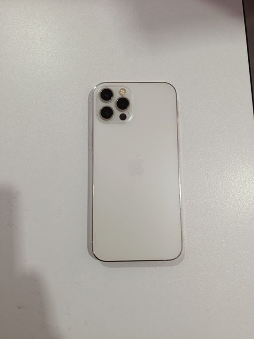 iPhone 12 pro с гарантией
