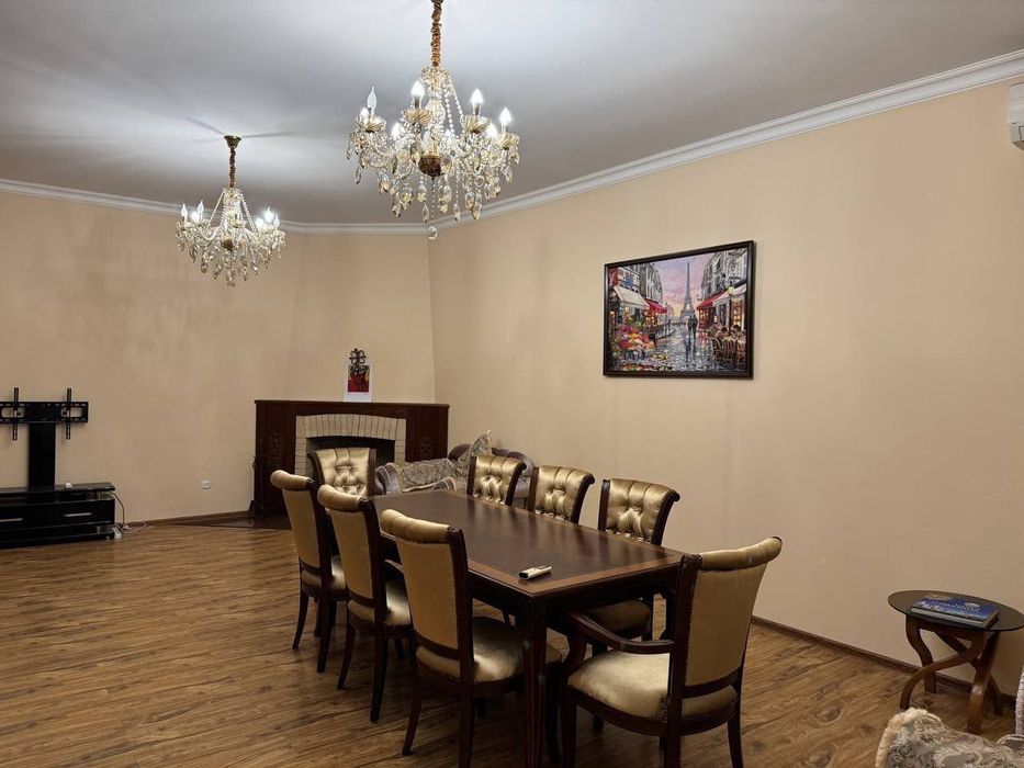 Дом на Никитина с большим двором и бассейном