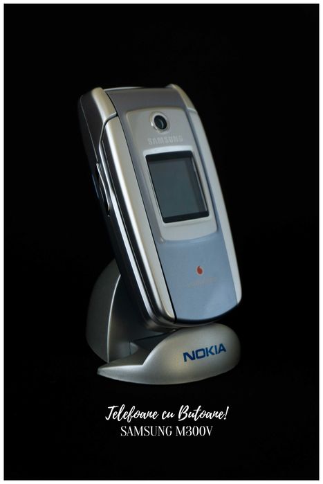 Telefon cu Clapeta M300 (nu Nokia 8800 Nokia 6700 Nokia arte Motorola