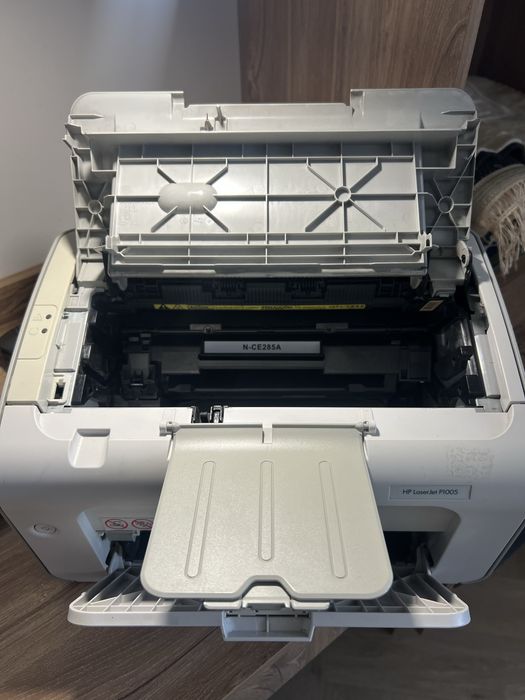 Принтер HP LaserJet P1005