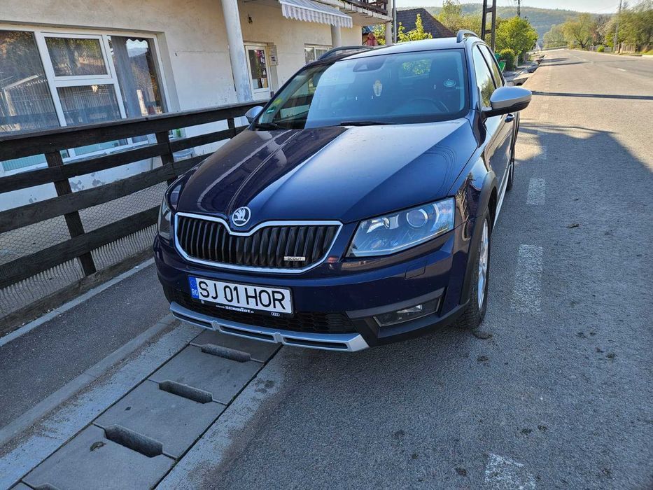 Skoda Octavia Scout 20164X4 DSG 2.0 Tdi 184 CP Euro 6 Lumini de zi DRL LED