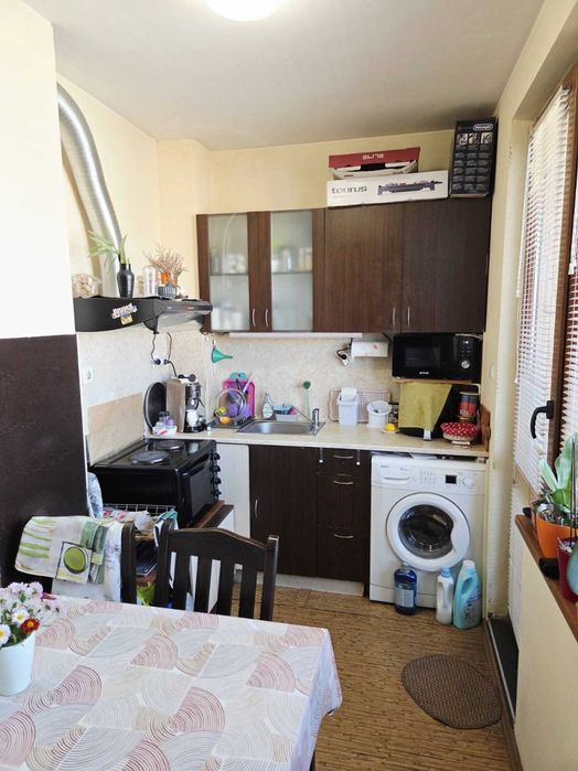 Двустаен апартамент във Въстанически