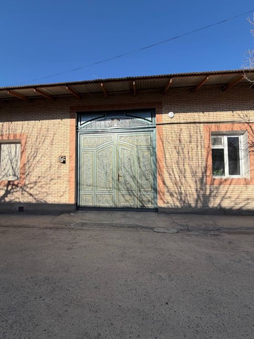 СРОЧНО Продается участок с 2  отдельными воротами для большой семьи.