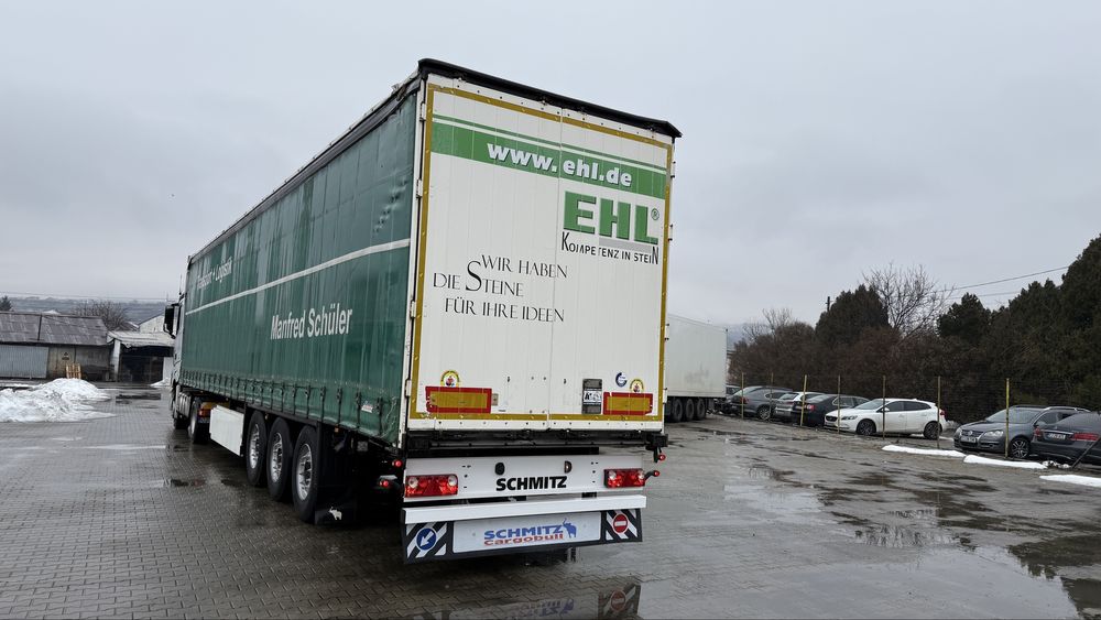 Se vinde Schmitz Cargobull an 2013