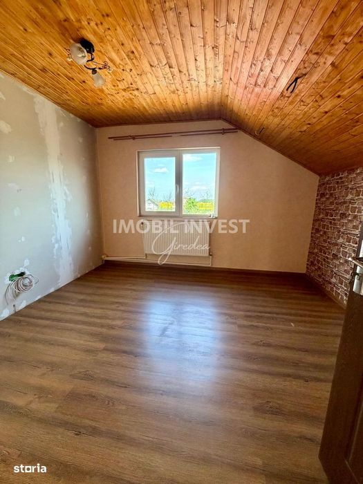 Casa spatioasa, gradina, 4 camere, S+P+M, mobilata si utilata, Vint
