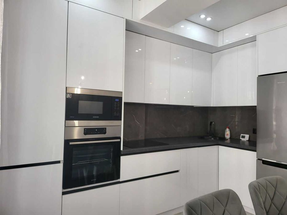 Дава се под наем Двустаен апартамент в София, Витоша - 40 кв.м за 425 € - Снимка #1