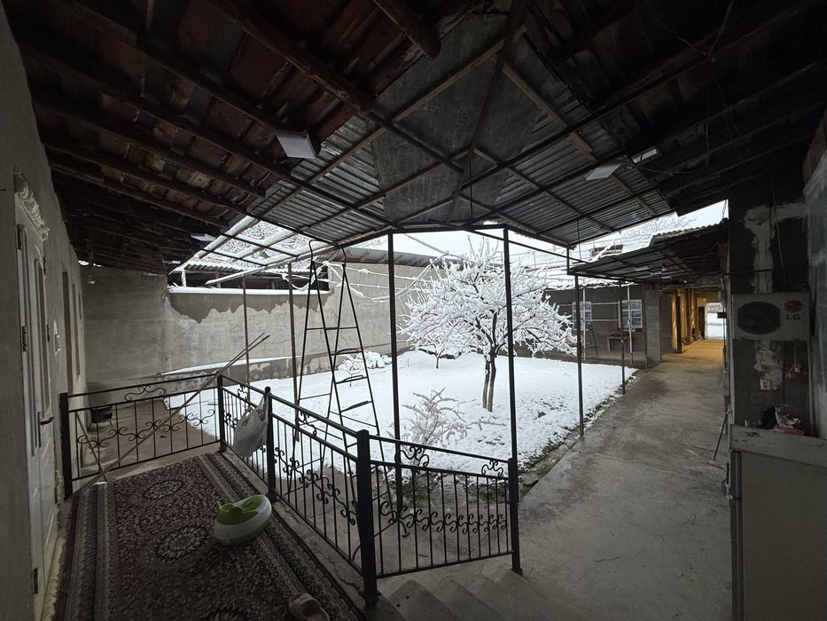 Shayxontohur tumanida 4.8sotix yer uchastkasi sotiladi