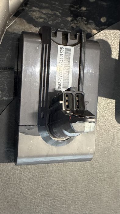 Продавам прахосмукачка Dyson V6