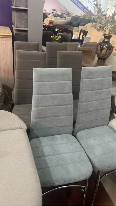 Стол 50.000 стулья по 12.500