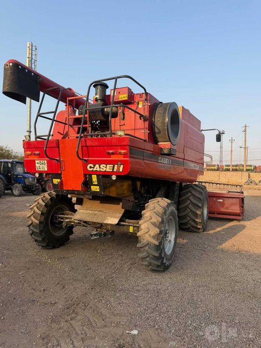 Зерноуборочный комбайн Case IH AF 4088 4WD