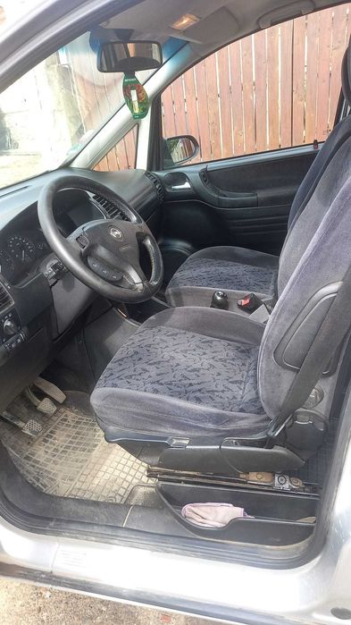 De vânzare Opel zafira