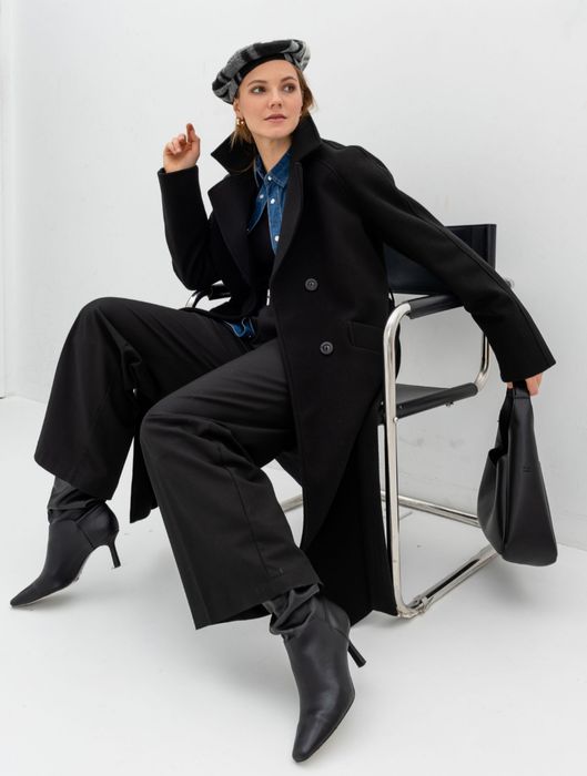 Предлагаю к покупке чёрное пальто