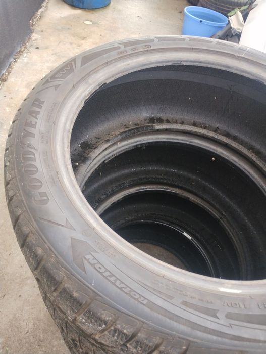 Гуми  275/45 R21