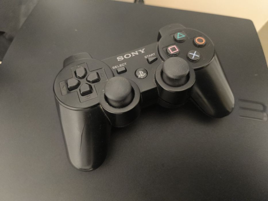 Vând Playstation 3