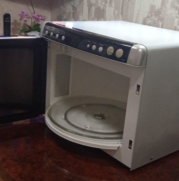 Микроволновая печь SAMSUNG