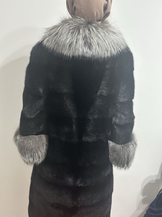 Шуба 300000тг сатылады