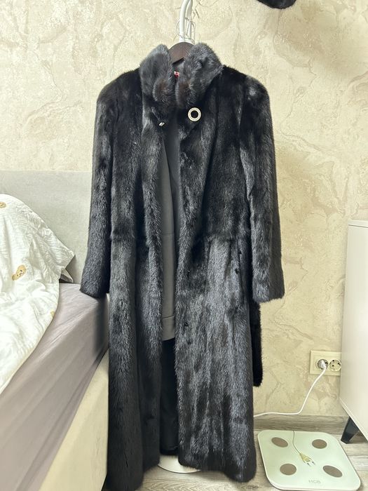 Продам шубу норковую