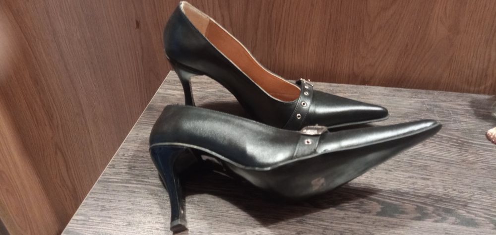 Дамски обувки естествена кожа и кецове-велур