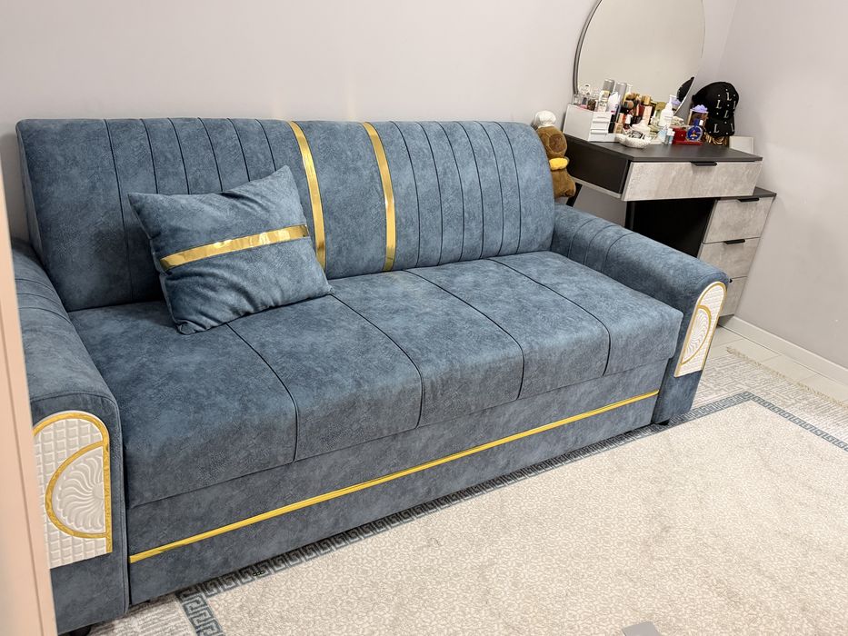 Диван срочно продам