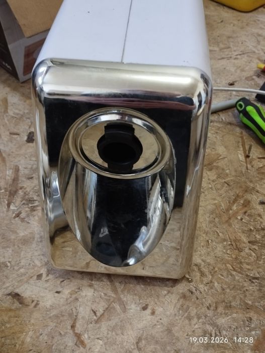 Мясорубка электрическая.