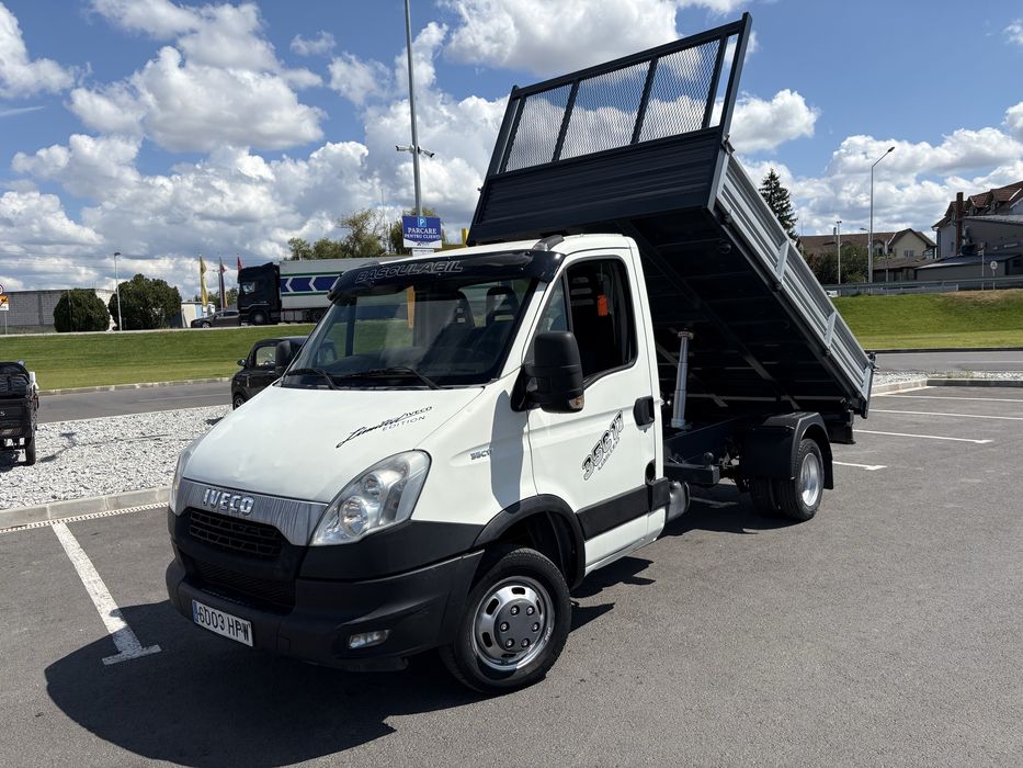 Iveco Daily 35C17 basculabil pe 3 parti, clima , an 2013, Spania
