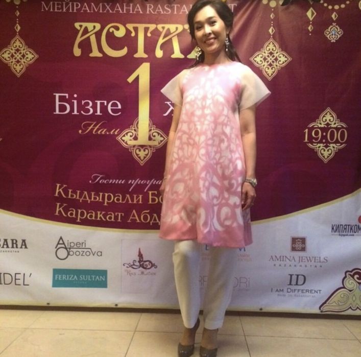 Платье дизайнерское Samidel размер S/M б/у