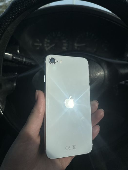 Apple iPhone SE 2020