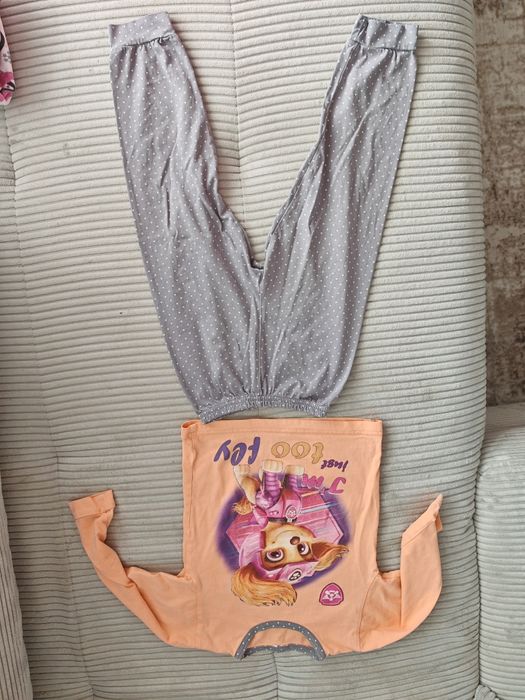 Дрехи за момиче на 4 г