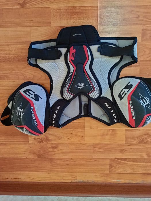 Продается хоккейный экипировки