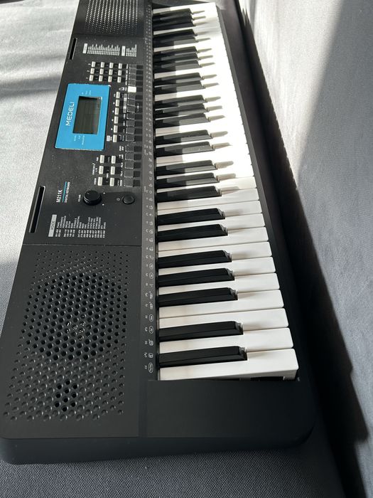 Синтезатор Medeli M211K