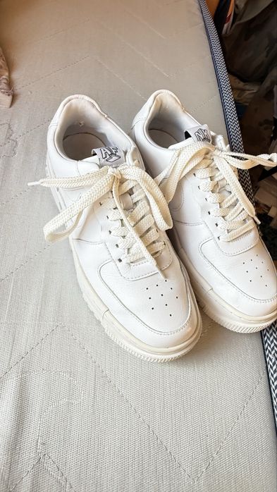 Nike Air Force 1 Pixel White