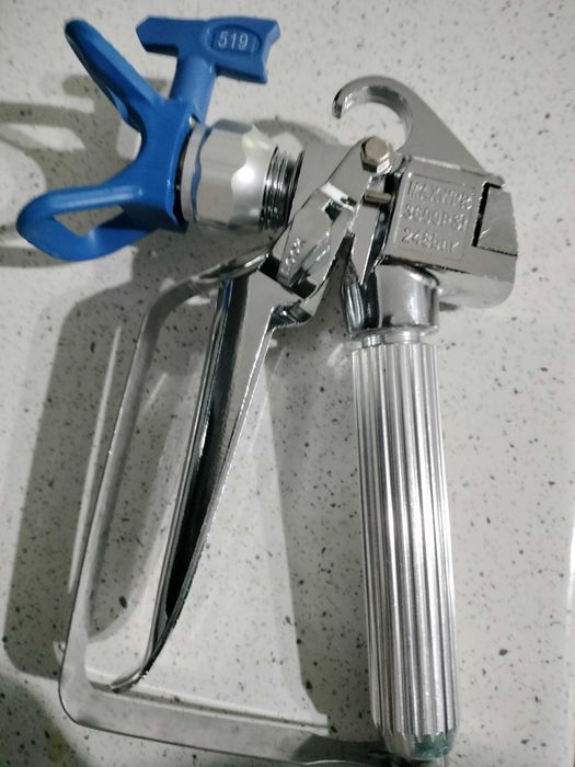 Pistol Aireless spray pentru lavabila cu rac filtru  și duza