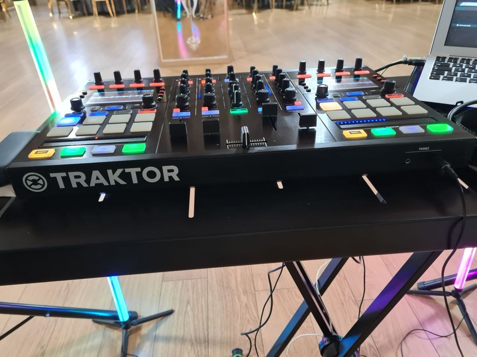 Traktor Kontrol S5
