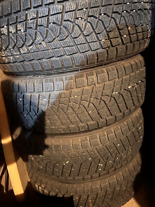 Продам шины зимнии