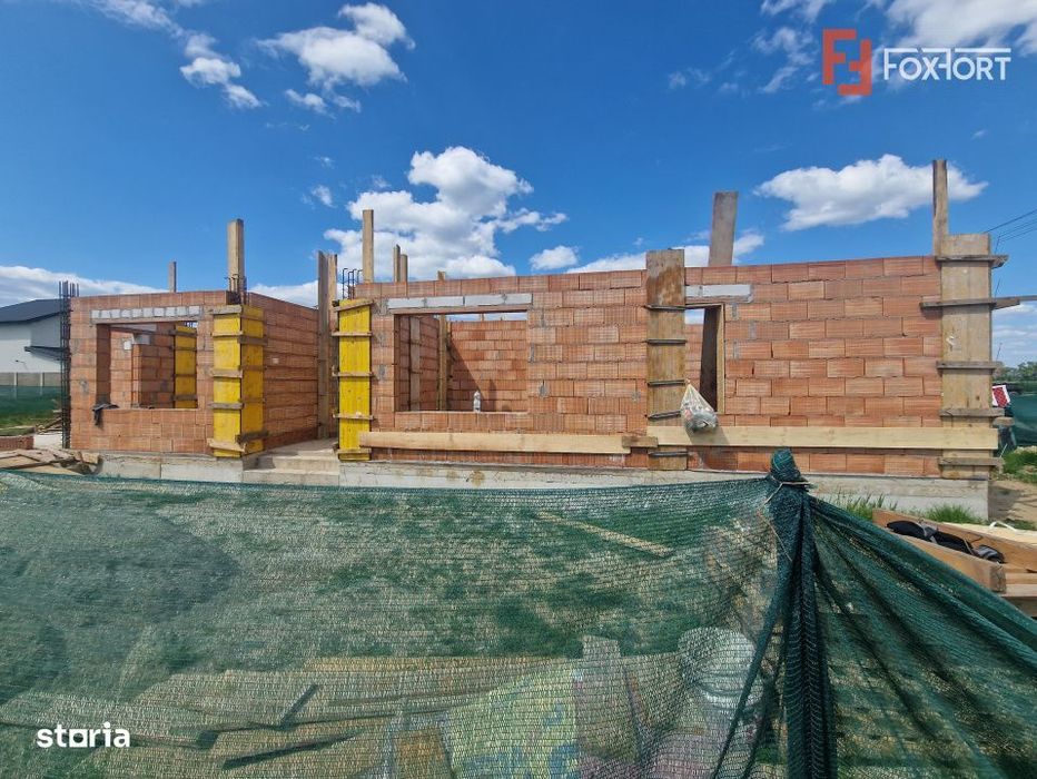 Duplex nou de vanzare cu 3 camere si teren de 300 mp, zona Bucovat