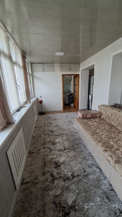 Ц-1,Садык Азимова 3/5/5 77 серия японское посольство. Балкон 2 на 6