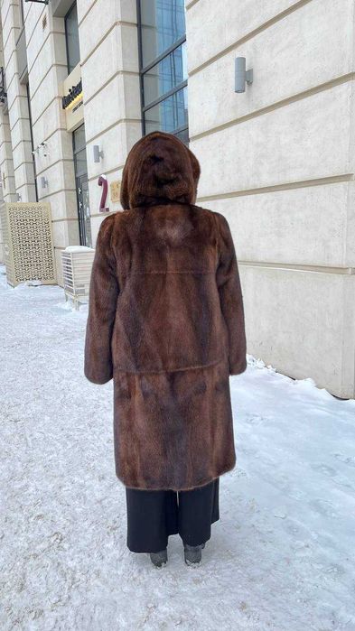 Продам норковую шубу