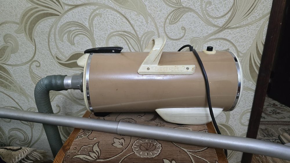 Пылесос б/у в рабочем состоянии