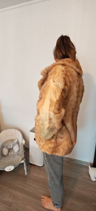 Doua geci cu blana naturala de vulpe