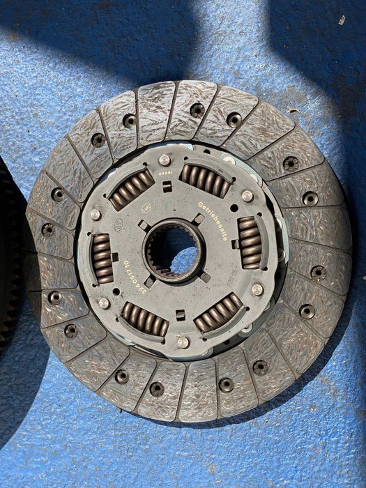 Kit Ambreiaj Volanta+Placa+Disc BMW 320d 325d 330d E90 E91 Facelift