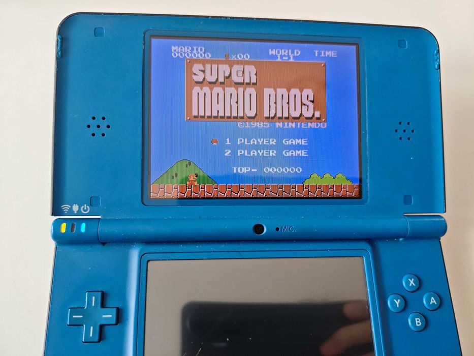 Nintendo DSi XL - качени много игри
