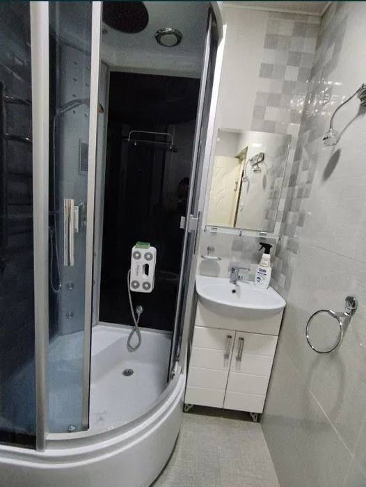 kvartira arendaga berladi hamma sharoiti bor maklerskiy bor 100$