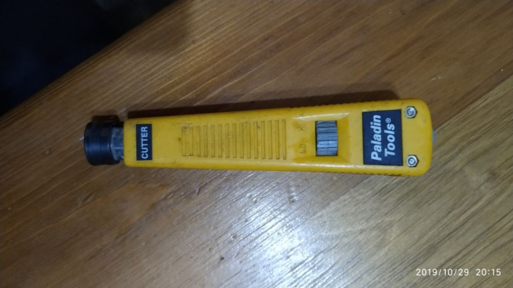 Инструмент для заделки витой пары