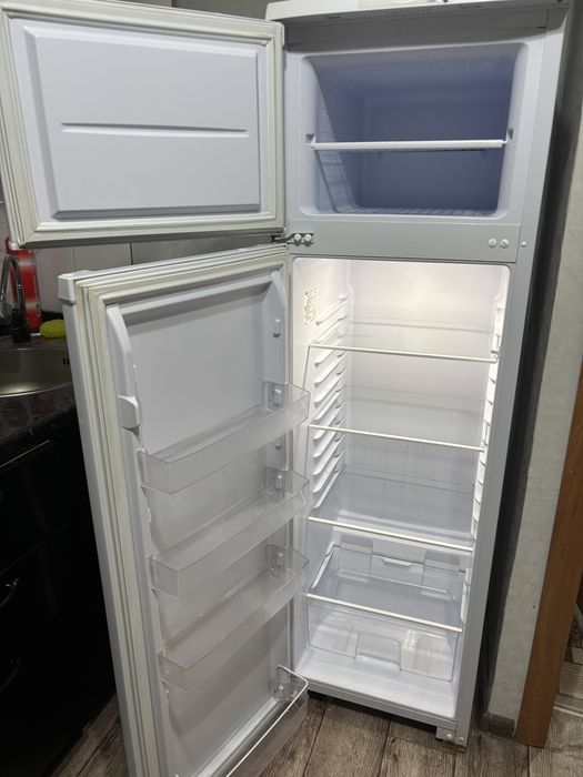 Продам холодильник Бирюса